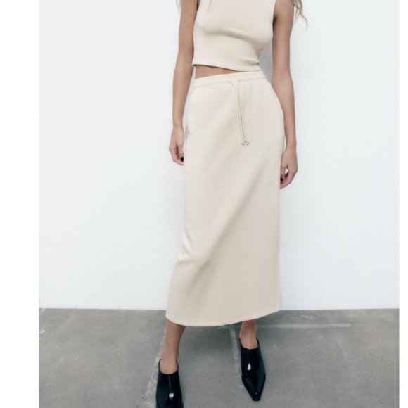 NWT ZARA PLUSH SKIRT ECRU - Picture 1 of 8